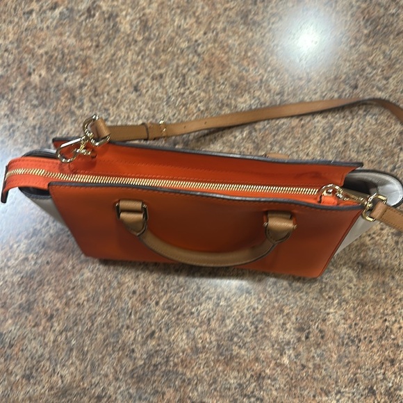Michael Kors Leather Crossbody Bag With Handles Top Zipper Closure Orange White - Picture 6 of 16
